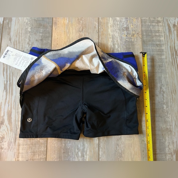 New with tags lululemon skirt - Picture 5 of 10